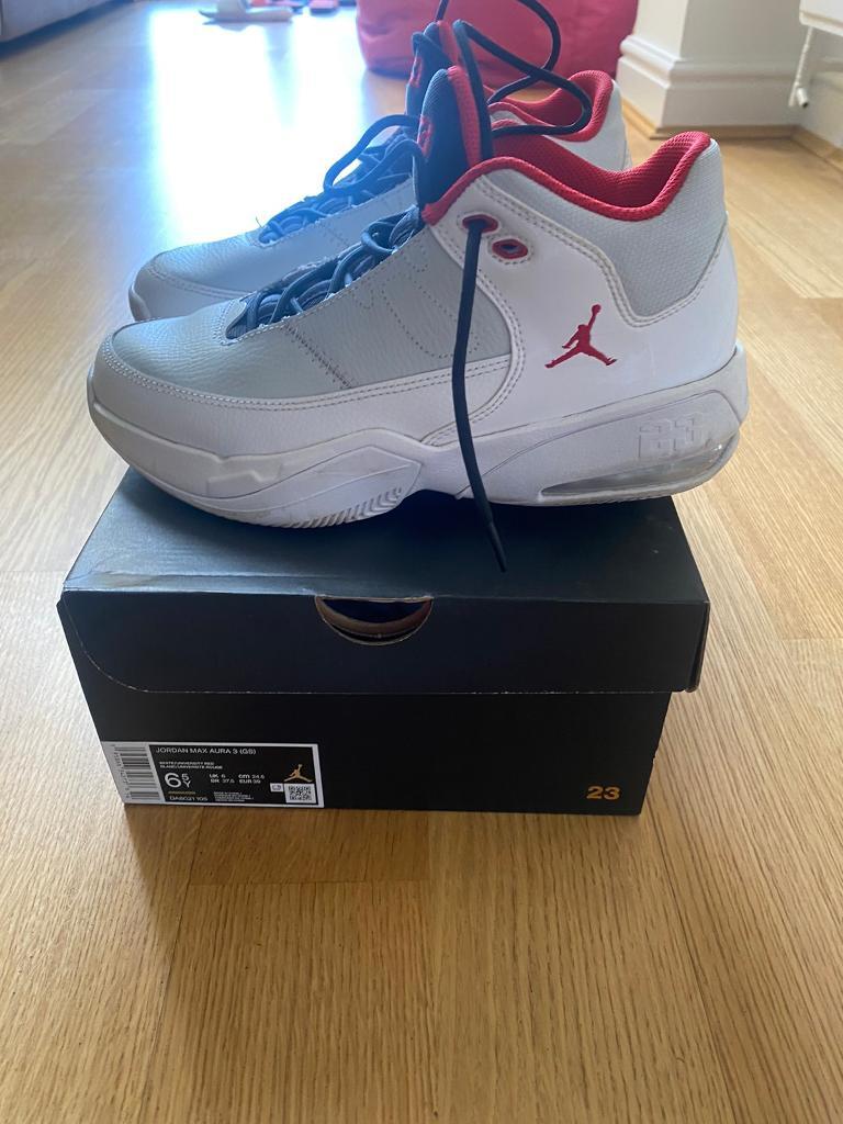 Nike Air Jordan Max Aura 3 Size 6 | in 
